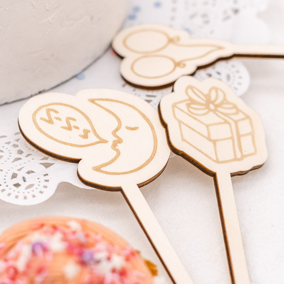 Cake Topper Set zur Babyparty, 7-teilig aus Holz "Oh Baby" - JULIBER MANUFAKTUR