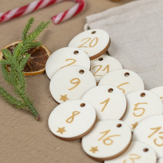 Zahlenset für DIY-Adventskalender, 24er Set aus Holz "Basic"