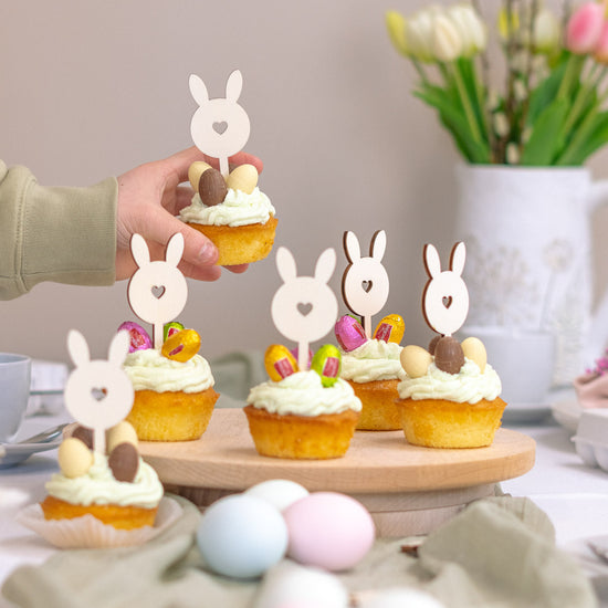 Cake Topper Set für Muffins zu Ostern aus Holz "Herzhasen" - JULIBER MANUFAKTUR