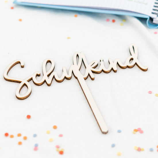 Cake Topper zur Einschulung aus Holz "Schulkind"