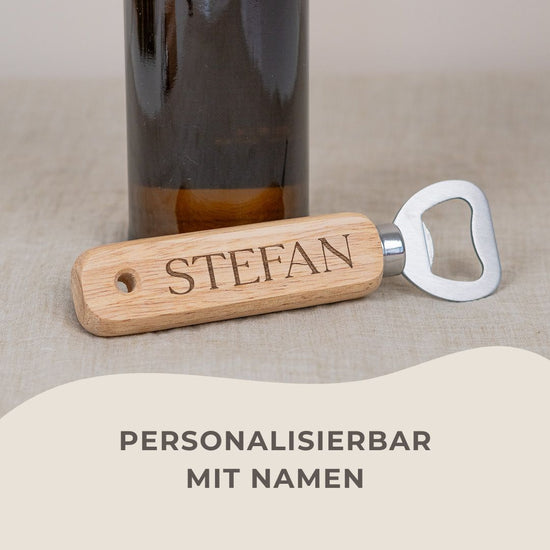 Flaschenöffner personalisiert aus Holz mit Namensgravur