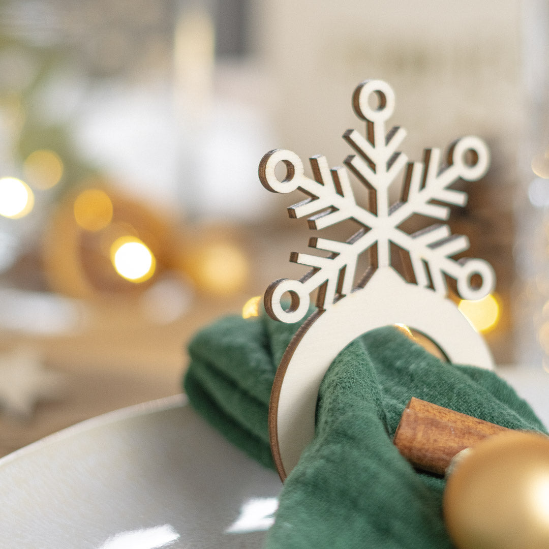 Serviettenringe zu Weihnachten aus Holz "Schneeflocke"