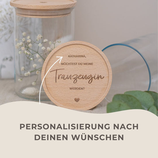 Keksdose personalisiert aus Glas mit Holzdeckel "Trauzeugen fragen"